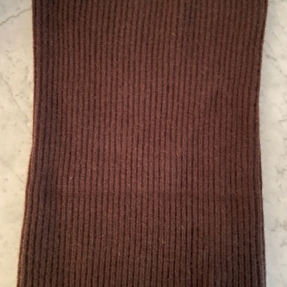 Aritzia Rich Brown Mocha Cashmere Neck Warmer - Picture 5 of 7